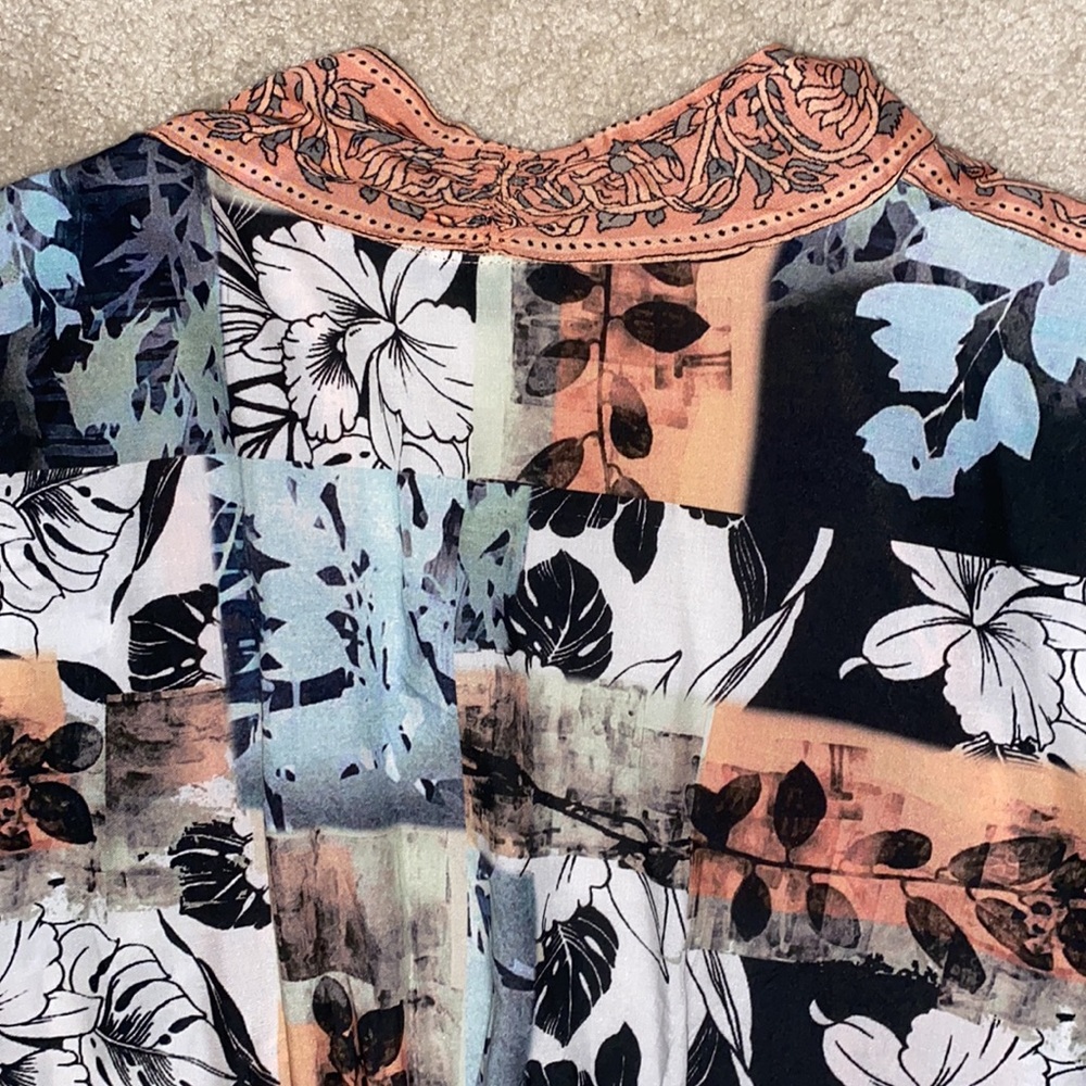 Tolani Collection cape - Picture 10 of 11